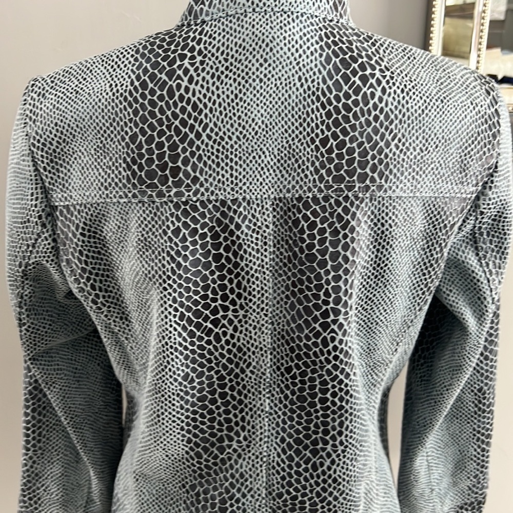 Dialogue Jacket - Picture 11 of 15